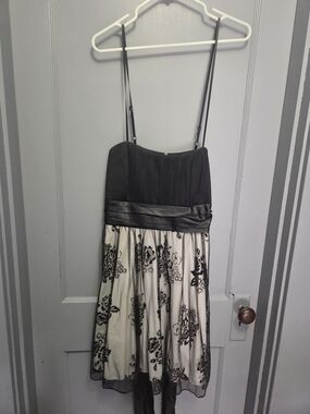 Trixxi Black & Cream Floral Dress Size 16 Fit & Flare Party Dress